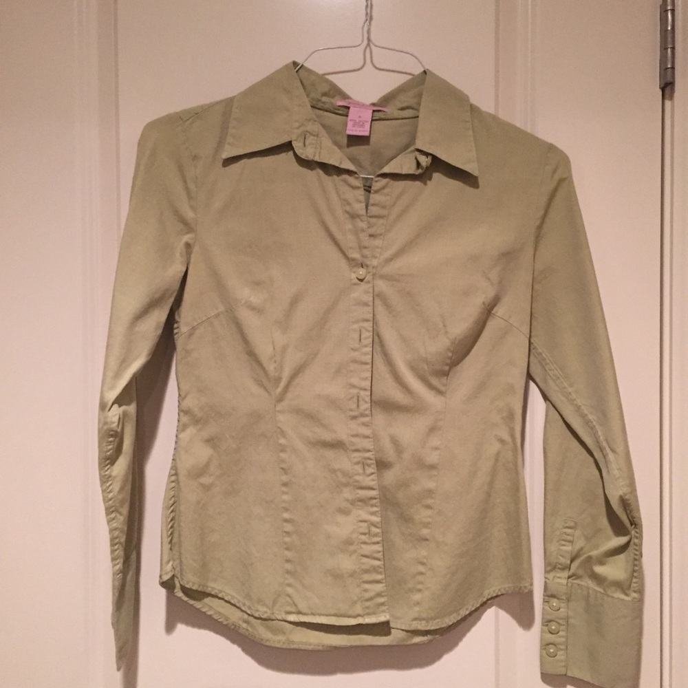 100% cotton green button down shirt EUC